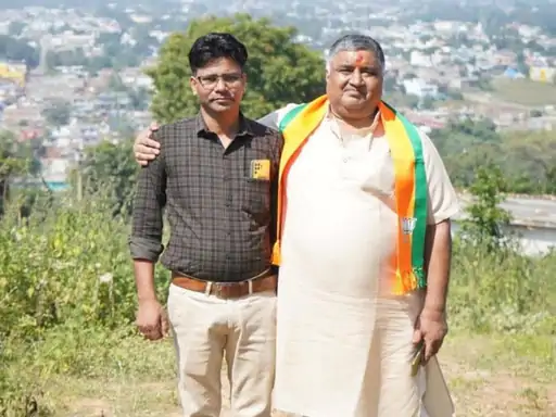 राजेश अग्रवाल ने करीबी को निज सचिव बनाने भेजा पत्र, विभाग ने ठुकराया; कांग्रेस ने साधा निशाना राजेश अग्रवाल ने करीबी को निज सचिव बनाने भेजा पत्र, विभाग ने ठुकराया; कांग्रेस ने साधा निशाना