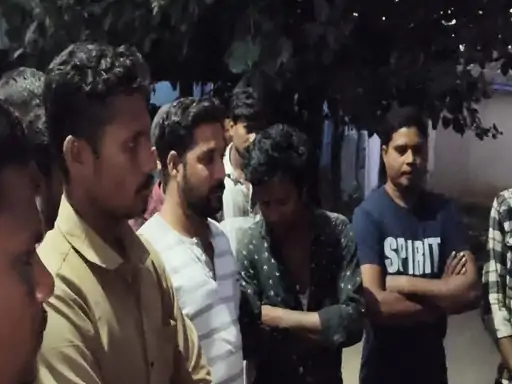 करंट की चपेट में आने से मजदूर की मौत:काम के दौरान हादसा; मुआवजे की मांग पर परिजनों का हंगामा, कंपनी ने दिया 5 लाख