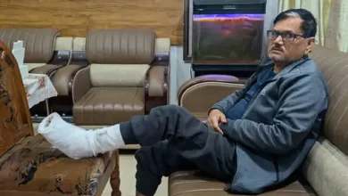 हेड कॉन्स्टेबल ने वकील और बेटे को पीटा…FIR दर्ज:कार मोड़ने के दौरान विवाद, पत्नी से भी अभद्रता, SSP ने पुलिसकर्मी को किया सस्पेंड