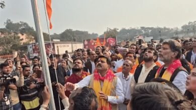 धीरेंद्र शास्त्री की कथा से पहले भिलाई में ध्वज पताका फहराई गई, 25 दिसंबर से होगी कथा