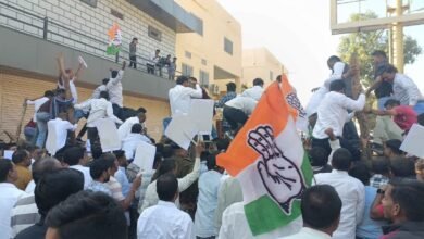 नेशनल हेराल्ड केस: कवर्धा में कांग्रेस कार्यकर्ताओं ने घेरा बीजेपी की दफ्तर