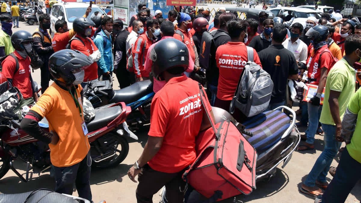 नए साल से ठीक पहले गिग वर्कर्स की हड़ताल, कंपनी ने डिलीवरी पार्टनर का इंसेंटिव बढ़ाया
