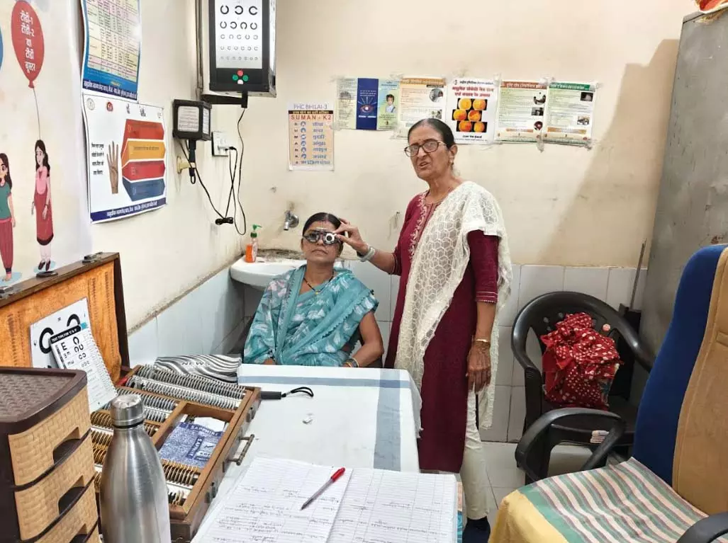 नेत्र चिकित्सा अधिकारी जसविंदर कौर विरदी ने कार्यकाल के अंतिम दिन तक मरीजों की सेवा जारी रखी नेत्र चिकित्सा अधिकारी जसविंदर कौर विरदी ने कार्यकाल के अंतिम दिन तक मरीजों की सेवा जारी रखी