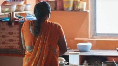 साहब अकेला पाकर पकड़ते थे, डबल मीनिंग बातें करते थे, सुकमा के सीएमएचओ पर महिला कर्मचारी के सनसनीखेज इल्‍ज़ाम
