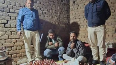 बाम्बे स्पेशल व्हिस्‍की को जम्मू-गोवा का स्‍टीकर लगाकर बेचने की तैयारी थी, राजनांदगांव में 62 लीटर शराब जब्‍त
