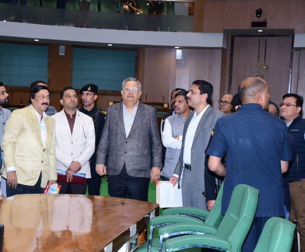 विधानसभा अध्यक्ष डॉ. रमन सिंह ने नवीन विधानसभा भवन में आगामी सत्र की तैयारियों का लिया जायजा विधानसभा अध्यक्ष डॉ. रमन सिंह ने नवीन विधानसभा भवन में आगामी सत्र की तैयारियों का लिया जायजा