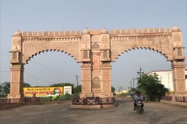 अलविदा 2025: कुरुद विधानसभा के लिए उपलब्धियों भरा रहा यह साल, विधायक चन्द्राकर की सक्रियता से हुए कई बड़े काम