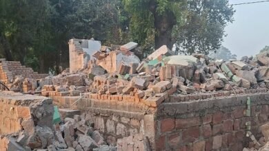 धौलपुर: अज्ञात लोगों ने धार्मिक स्थल को किया क्षतिग्रस्त, गांव में पुलिस बल तैनात