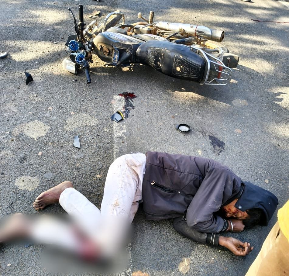 GPM: मरवाही मार्ग पर तेल टैंकर की टक्कर, बाइक सवार दो युवक घायल, एक गंभीर GPM: मरवाही मार्ग पर तेल टैंकर की टक्कर, बाइक सवार दो युवक घायल, एक गंभीर