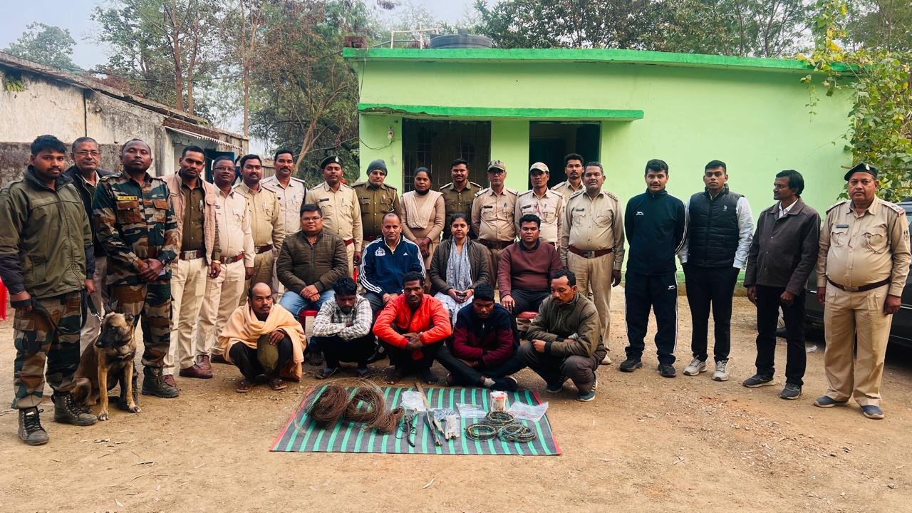 सूरजपुर: भैसामुंडा-रेवटी जंगल में बाघ की हत्या का खुलासा, महिला सरपंच समेत 6 आरोपी गिरफ्तार