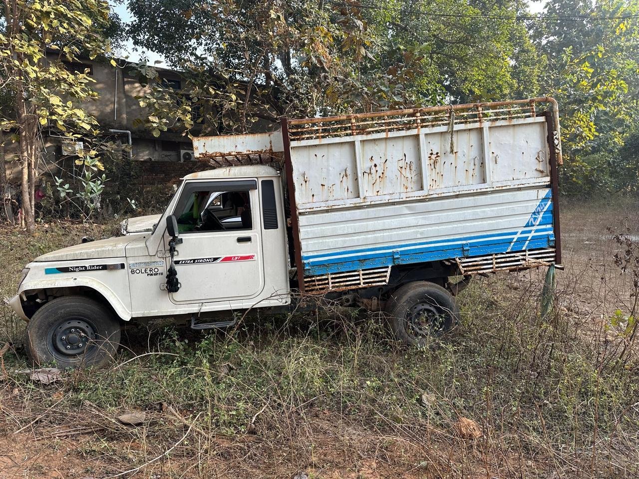 छत्तीसगढ़: पशु तस्करों पर कलेक्टर का करारा प्रहार: तस्करी में इस्तेमाल वाहन राजसात, बोलेरो-पिकअप जब्त छत्तीसगढ़: पशु तस्करों पर कलेक्टर का करारा प्रहार: तस्करी में इस्तेमाल वाहन राजसात, बोलेरो-पिकअप जब्त