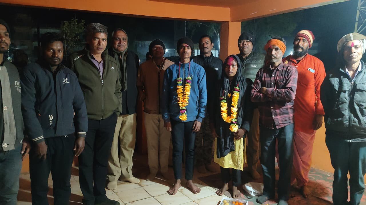 मरवाही थाने में प्रेमी जोड़े की शादी: पुलिस की संवेदनशीलता ने जीता दिल