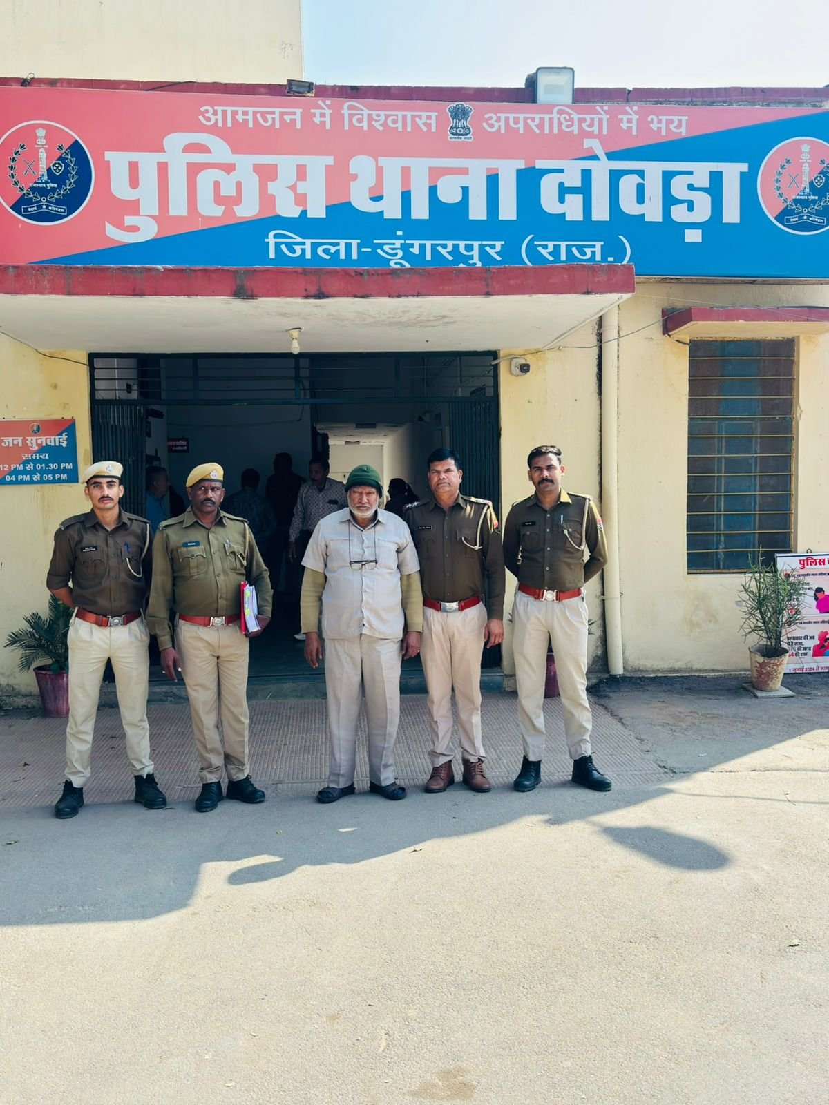 डूंगरपुर: लीलवासा गोपालजी मंदिर शिखर-कलश चोरी मामला सुलझा, खरीदने वाला आरोपी सिरोही से गिरफ्तार
