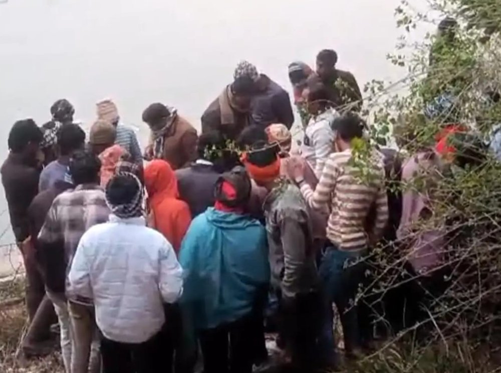औरंगाबाद में डूबने से दो मौतें, पुनपुन नदी और देवकली डैम से मिले शव, इलाके में सनसनी औरंगाबाद में डूबने से दो मौतें, पुनपुन नदी और देवकली डैम से मिले शव, इलाके में सनसनी