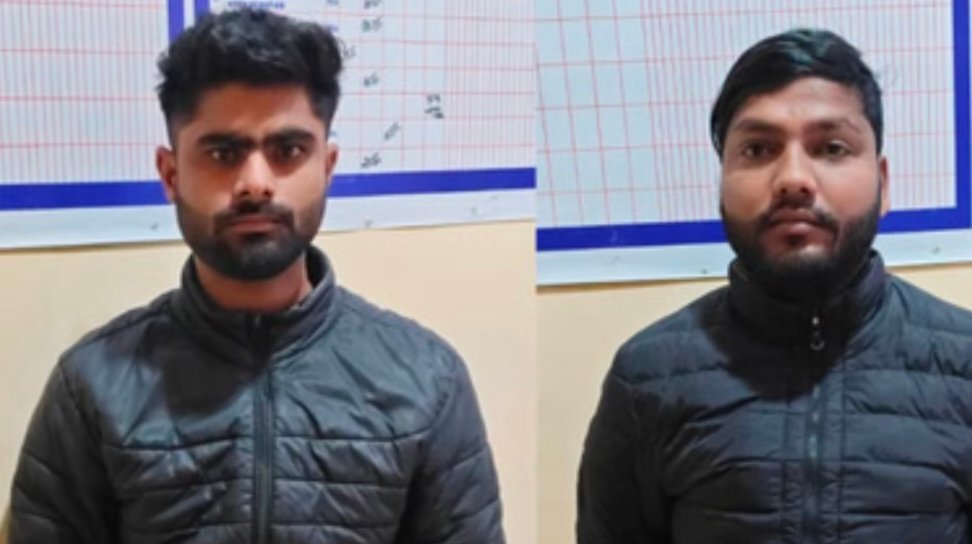 बरेली: माई बार हेडक्वार्टर में युवती से अश्लीलता और मारपीट, मामले में चार आरोपी गिरफ्तार बरेली: माई बार हेडक्वार्टर में युवती से अश्लीलता और मारपीट, मामले में चार आरोपी गिरफ्तार