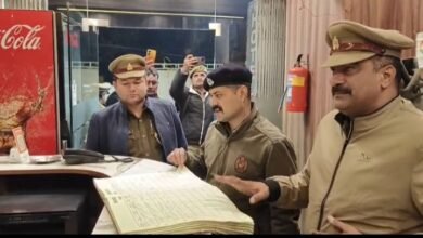 नववर्ष से पहले रायबरेली में हाई अलर्ट: रेलवे स्टेशन के होटलों, मुख्य चौराहों तक पुलिस की कड़ी चेकिंग