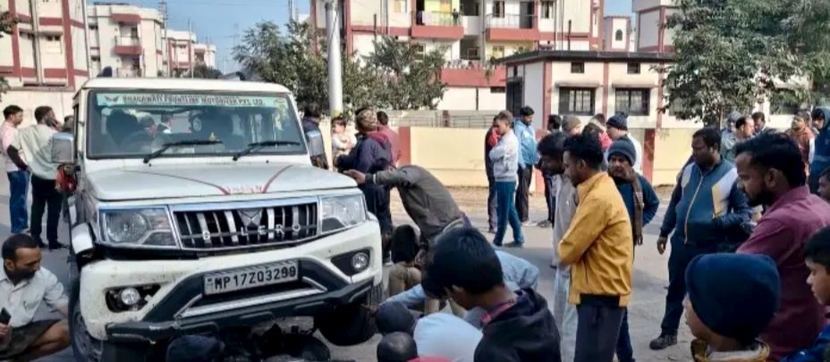 शक्तिनगर में दबंगों का तांडव: पहले युवक को लाठी-डंडों से पीटा, फिर भागते समय बाइक सवार को बोलेरो से रौंदा!