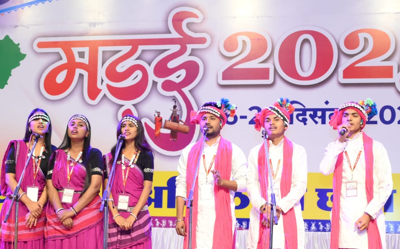 कृषि के छात्रों ने दी नृत्य, गायन, और अभिनय की मनमोहक प्रस्तुति