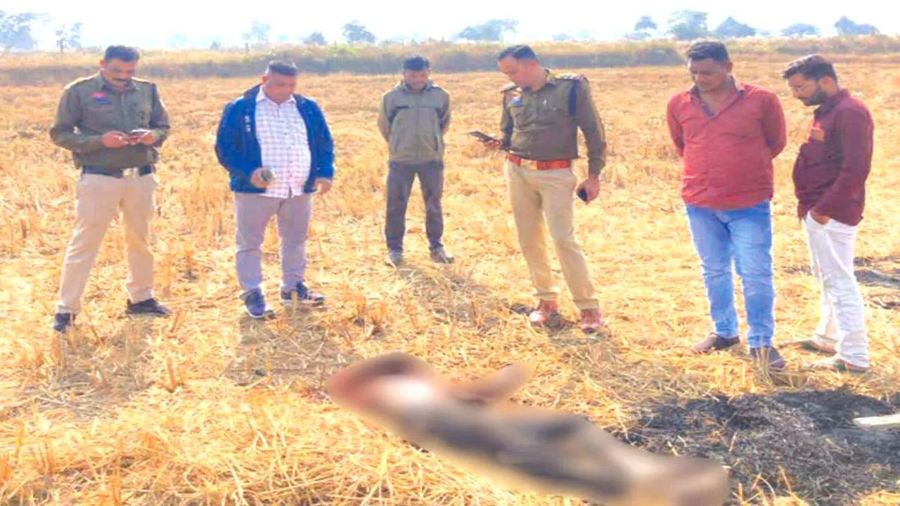 रायपुर में हुए हत्या पर हैरान कर देने वाला खुलासा.. बहन के आशिक को पहले पिलाई शराब फिर इस तरह उतारा मौत के घाट.. रायपुर में हुए हत्या पर हैरान कर देने वाला खुलासा.. बहन के आशिक को पहले पिलाई शराब फिर इस तरह उतारा मौत के घाट..