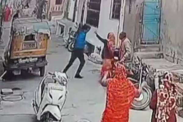 राजस्थान: ससुराल में दामाद का तांडव, सास-ससुर और पत्नी पर तलवार से किए ताबड़तोड़ वार; वारदात CCTV में कैद