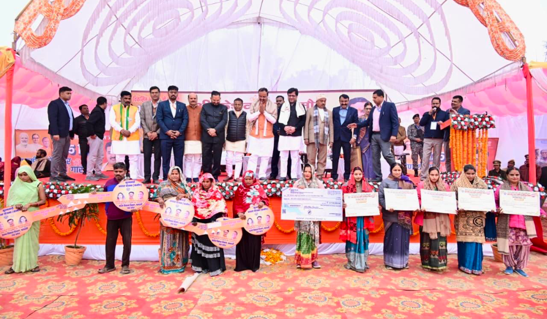 श्रावस्ती पहुंचे उप मुख्यमंत्री केशव प्रसाद मौर्य, बोले- बाबर के नाम पर इमारत बर्दाश्त नहीं…