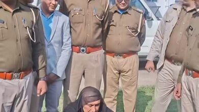 धौलपुर: नाबालिग से दुष्कर्म का आरोपी मथुरा से गिरफ्तार, महिला के वेश में छुपा था; पुलिस ने निकाला जुलूस