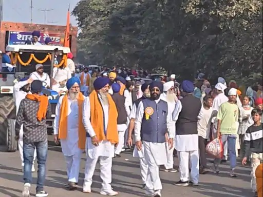 भिलाई में गुरु गोबिंद सिंहजी के प्रकाशोत्सव पर पालकी यात्रा:सभी समाजों और धर्मों को एक करने पहल, जगह-जगह लंगर का आयोजन भिलाई में गुरु गोबिंद सिंहजी के प्रकाशोत्सव पर पालकी यात्रा:सभी समाजों और धर्मों को एक करने पहल, जगह-जगह लंगर का आयोजन