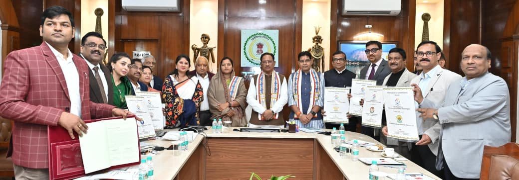 छत्तीसगढ़ राज्य बाल अधिकार संरक्षण आयोग ने प्रदेश के 6 विवि के साथ किया एमओयू
