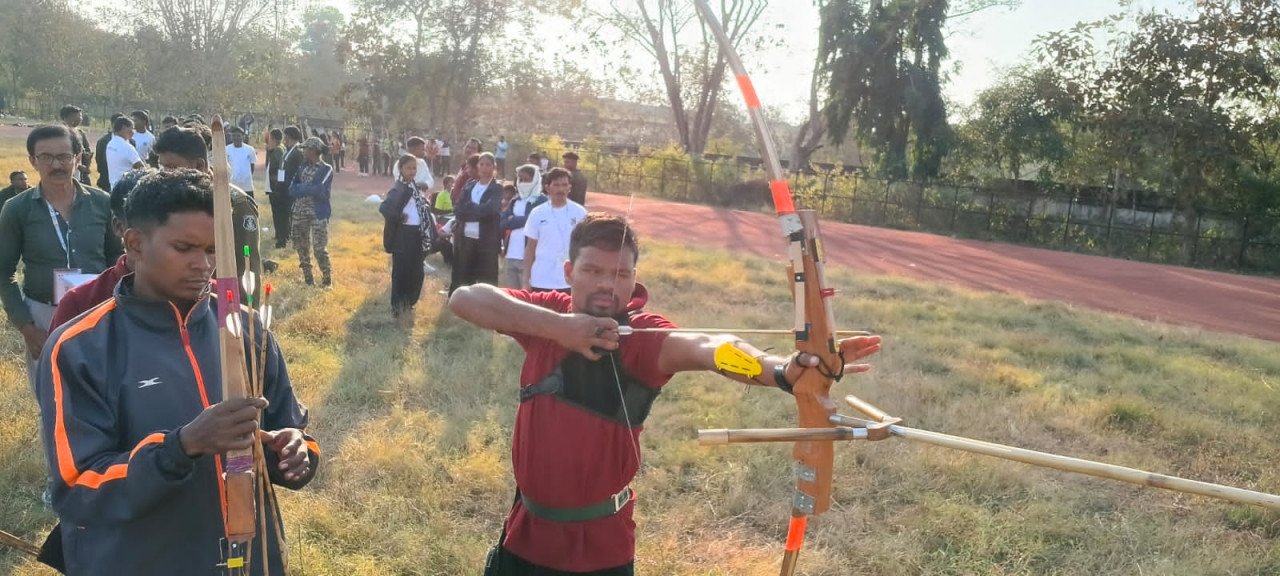 नक्सल हमले में खोया एक पैर, पर हिम्मत नहीं, बस्तर ओलंपिक में चमके किशन कुमार हप्का नक्सल हमले में खोया एक पैर, पर हिम्मत नहीं, बस्तर ओलंपिक में चमके किशन कुमार हप्का
