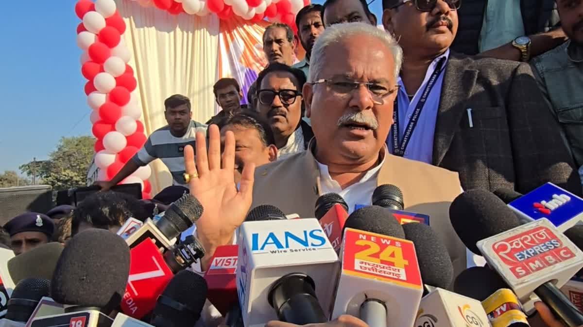 पूर्व सीएम भूपेश बघेल का कथावाचकों पर हमला जारी, कहा- इनके पास हर समस्या का समाधान, तो चंदा क्यों लेते हैं… पूर्व सीएम भूपेश बघेल का कथावाचकों पर हमला जारी, कहा- इनके पास हर समस्या का समाधान, तो चंदा क्यों लेते हैं…
