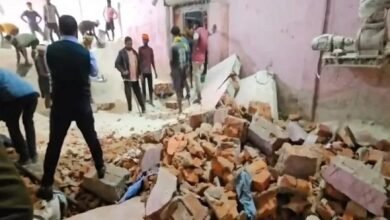 सूरजपुर : भरभराकर गिरी कोल्ड स्टोरेज की दीवार, काम कर रहे 3 मजदूरों की मौत सूरजपुर : भरभराकर गिरी कोल्ड स्टोरेज की दीवार, काम कर रहे 3 मजदूरों की मौत