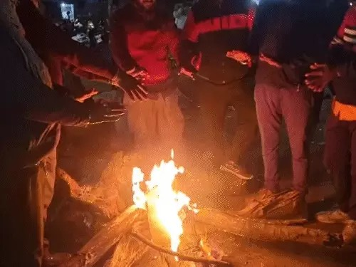 कड़ाके की ठंड से कांपा छत्तीसगढ़, अंबिकापुर में न्यूनतम 4.3°, राजनांदगांव बना मैदानी इलाकों का सबसे ठंडा शहर कड़ाके की ठंड से कांपा छत्तीसगढ़, अंबिकापुर में न्यूनतम 4.3°, राजनांदगांव बना मैदानी इलाकों का सबसे ठंडा शहर
