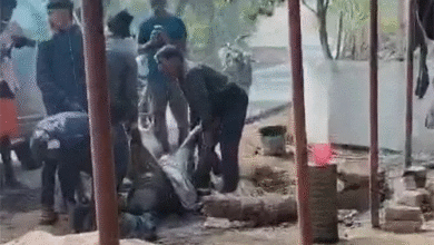 BJP नेता की हत्या…चाकू और कुल्हाड़ी से काटा:कोरबा में कार सवार 3 लोगों ने मारा, सिर-गर्दन पर चोट, पुरानी रंजिश में मर्डर की आंशका