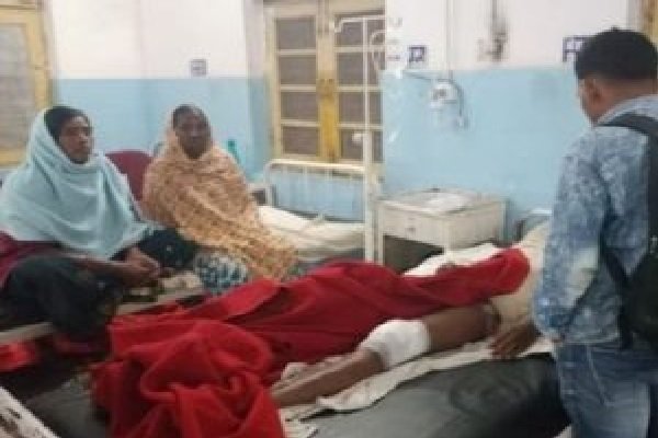धमतरी: शराब के लिए पैसे नहीं देने पर बदमाशों ने युवक पर किया जानलेवा हमला, पुलिस जांच में जुटी