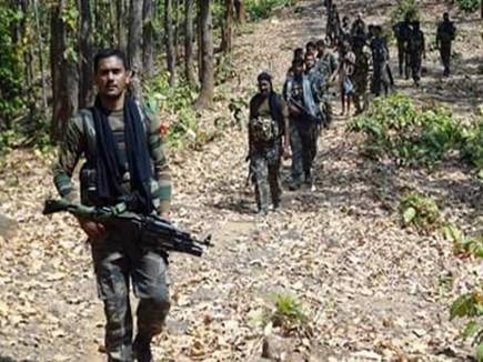 Big Breaking : कंधमाल में मारा गया नक्सलियों का CC मेंबर गणेश उइके, जवानों ने मार गिराए 2 महिला समेत 6 नक्सली Big Breaking : कंधमाल में मारा गया नक्सलियों का CC मेंबर गणेश उइके, जवानों ने मार गिराए 2 महिला समेत 6 नक्सली