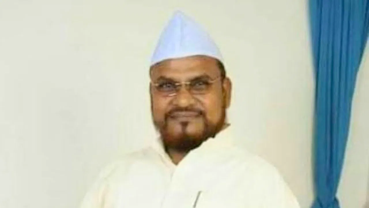 मुख्तार गैंग के सदस्य रियाज अंसारी पर 15वां केस, जेल से बाहर आते ही किया ‘कांड’, अब क्या लगे आरोप? मुख्तार गैंग के सदस्य रियाज अंसारी पर 15वां केस, जेल से बाहर आते ही किया ‘कांड’, अब क्या लगे आरोप?