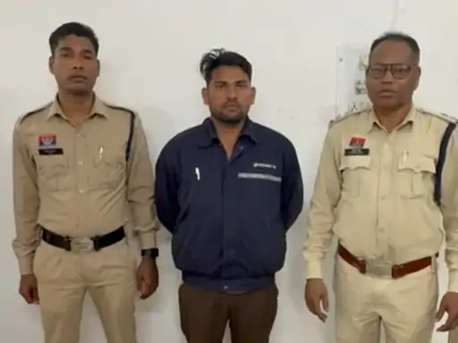 28 लाख के धान की हेराफेरी….कम्प्यूटर ऑपरेटर गिरफ्तार:बिलासपुर में खरीदी केंद्र में 920 क्विंटल धान मिला कम, भौतिक सत्यापन में पकड़ाई गड़बड़ी