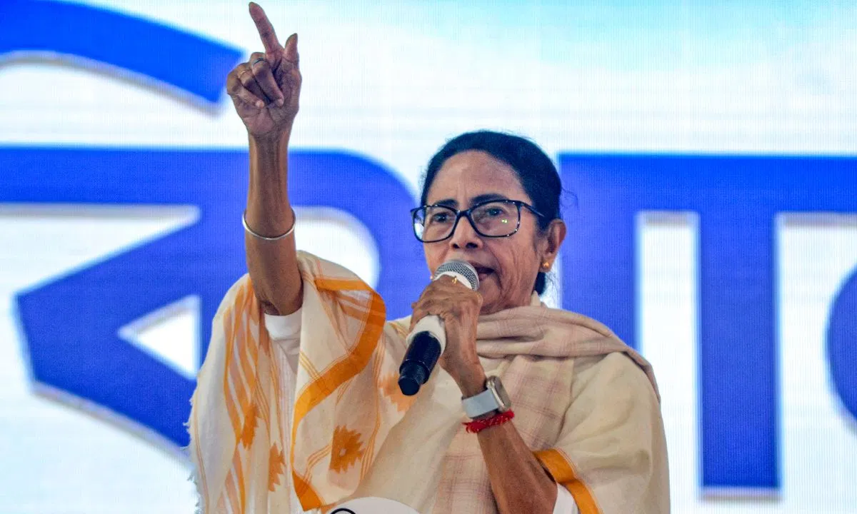 मैं धर्मनिरपेक्ष हूं, मुझे सभी धर्मों से प्रेम है: CM ममता बनर्जी ने विपक्ष पर साधा निशाना
