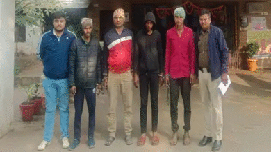 रायपुर में हनुमान भगवान की मूर्ति खंडित, 5 आरोपी अरेस्ट:जमीन विवाद में मूर्ति कर रहे थे शिफ्ट, मोहल्लेवासियों ने जमकर किया था बवाल