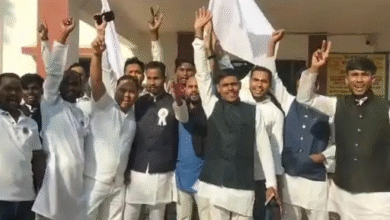 गुरु घासीदास जयंती समारोह में बिजली गुल होने पर बवाल:बिलासपुर में विरोध करने पहुंचे लोगों से कर्मचारी ने की अभद्रता; सतनामी-समाज ने घेरा थाना