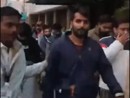 रायपुर में खुले म्यूल अकाउंट…174.5 करोड़ का ट्रांजेक्शन:साइबर क्रिमिनल्स ने 1,236 फ्रॉड के पैसे खपाए, 25 एजेंट्स गिरफ्तार, खुलेआम बिक रहे फर्जी सिम-बैंक अकाउंट