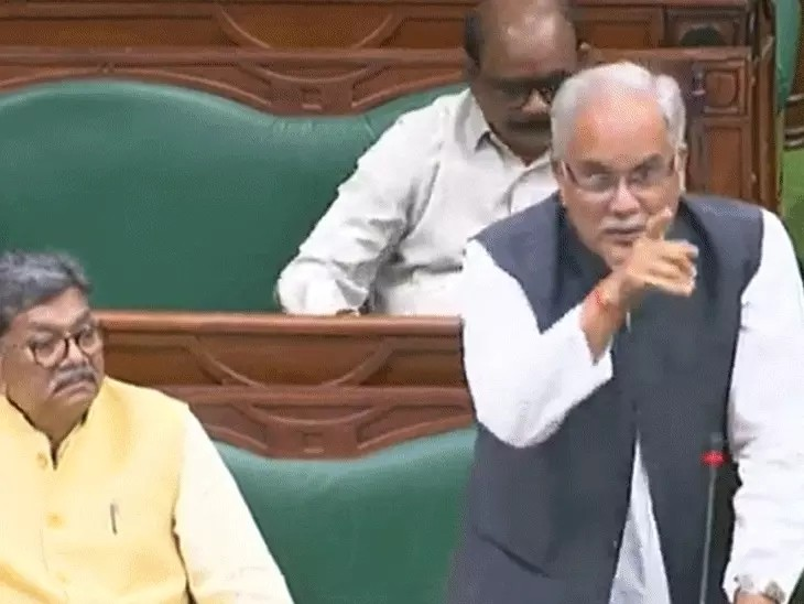 शीतकालीन सत्र…शिक्षकों की कमी पर हंगामे के आसार:सड़क-राशनकार्ड के मुद्दे पर सरकार को घेरने की तैयारी; लोक निर्माण विभाग का ब्योरा पेश होगा शीतकालीन सत्र…शिक्षकों की कमी पर हंगामे के आसार:सड़क-राशनकार्ड के मुद्दे पर सरकार को घेरने की तैयारी; लोक निर्माण विभाग का ब्योरा पेश होगा