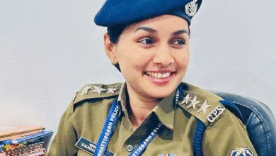 महिला DSP के लव-ट्रैप में फंसा रायपुर का कारोबारी:पीड़ित बोला-2 करोड़ कैश, महंगी कार, हीरे की अंगूठी गिफ्ट में ली; चैट के स्क्रीनशॉट वायरल