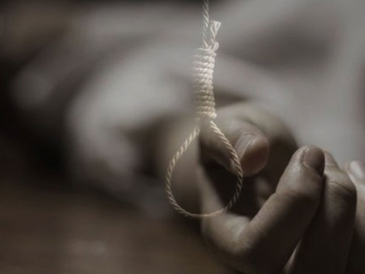 बलौदाबाजार के सामुदायिक स्वास्थ्य केंद्र की छत पर मिली नर्स की लाश, पुलिस कर रही जांच