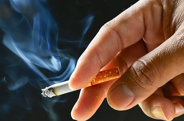 सिगरेट-तंबाकू के उत्पाद शुल्क में बड़ा इजाफा : संसद से पास कानून लागू, जानिए अब कितनी ढीली करनी होगी जेब? सिगरेट-तंबाकू के उत्पाद शुल्क में बड़ा इजाफा : संसद से पास कानून लागू, जानिए अब कितनी ढीली करनी होगी जेब?