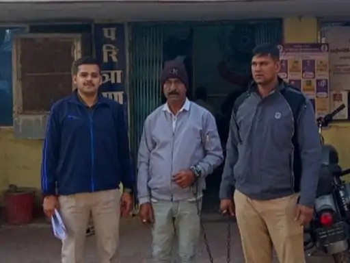 गुजरात के लुटेरे दूल्हे को छत्तीसगढ़ पुलिस ने पकड़ा:कुंवारा हूं कहकर 4 शादियां की; टीचर के 44 लाख कैश-जेवर, मोबाइल लेकर भागा था