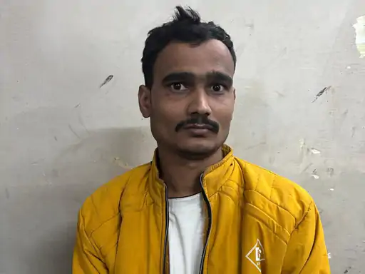 भिलाई में हाई-प्रोफाइल सेक्स रैकेट: देर रात पुलिस ने होटल में रेड की, मैनेजर और दो युवतियां गिरफ्तार