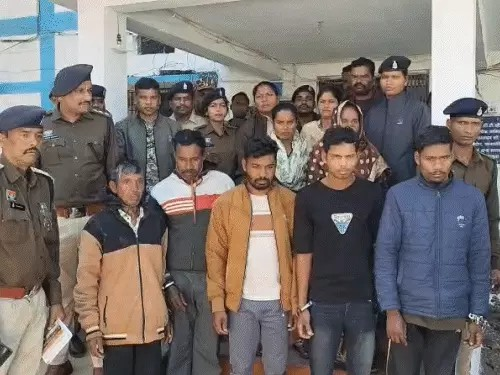 गला घोंटकर पत्नी-3 साल के बेटे को मार-डाला:पत्थर बांधकर नदी में फेंके शव,घुमाने के बहाने ले गया था, गर्लफ्रेंड के दबाव में आकर हत्या