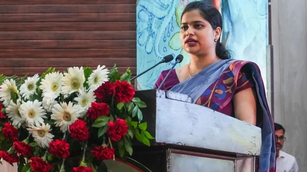 पर्यटन विभाग में कर्मचारियों का विरोध, विशेष सचिव पर उत्पीड़न के आरोप