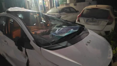 भिलाई में हाइवा की ठोकर से पलटी कार, बाल-बाल बचा विधायक का परिवा